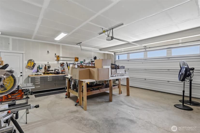 Property photo for 2031 E 9th Street, La Center photo 33