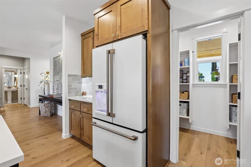 Property photo for 2031 E 9th Street, La Center photo 17