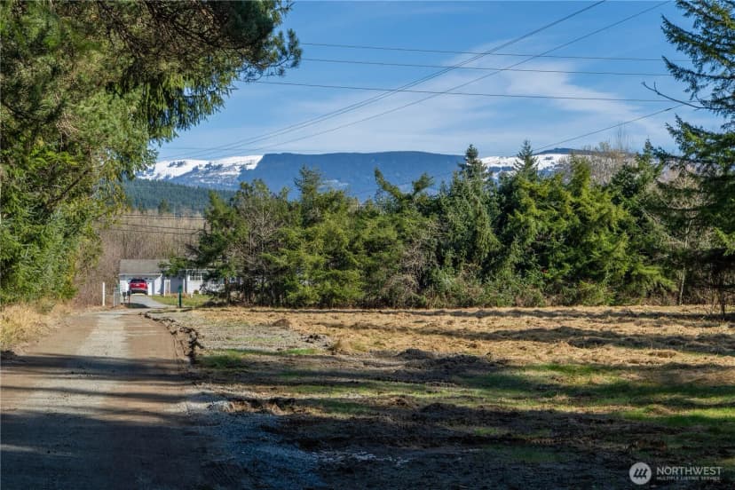 Property photo for 3408 Old Hwy 99 North Road, Burlington photo 38