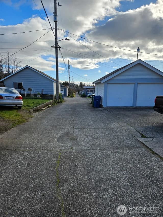 Property photo for 5912 45th Avenue Sw, Seattle photo 5