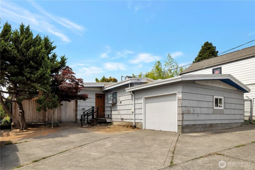 Property photo for 5912 45th Avenue Sw, Seattle photo 8