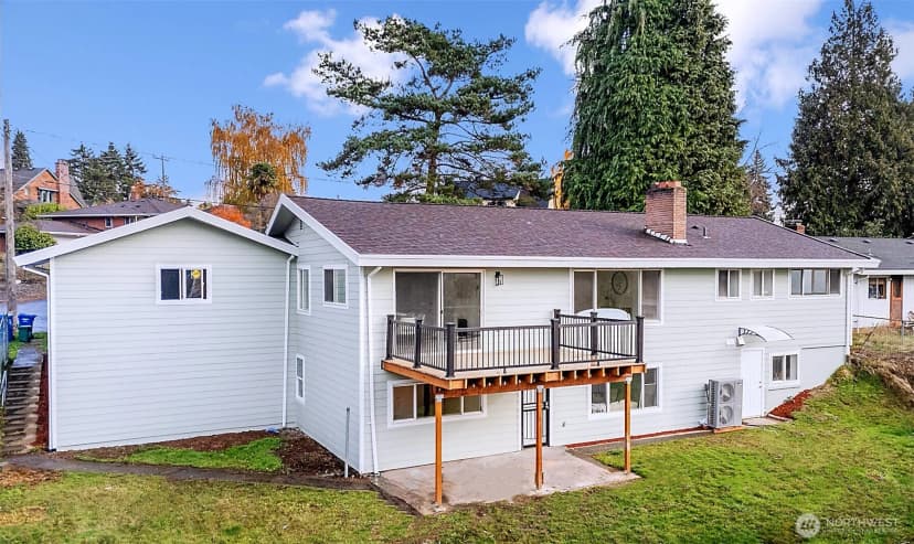 Property photo for 8305 Duncan Ave S, Seattle photo 15
