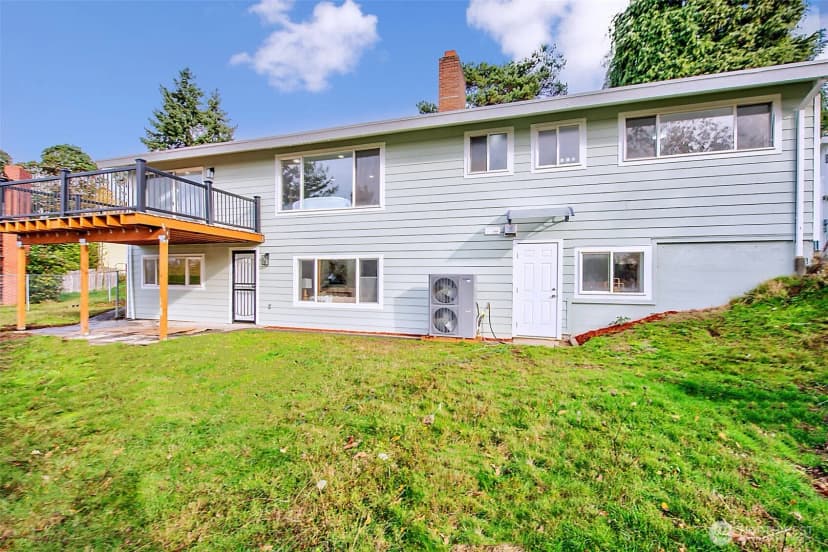 Property photo for 8305 Duncan Ave S, Seattle photo 16