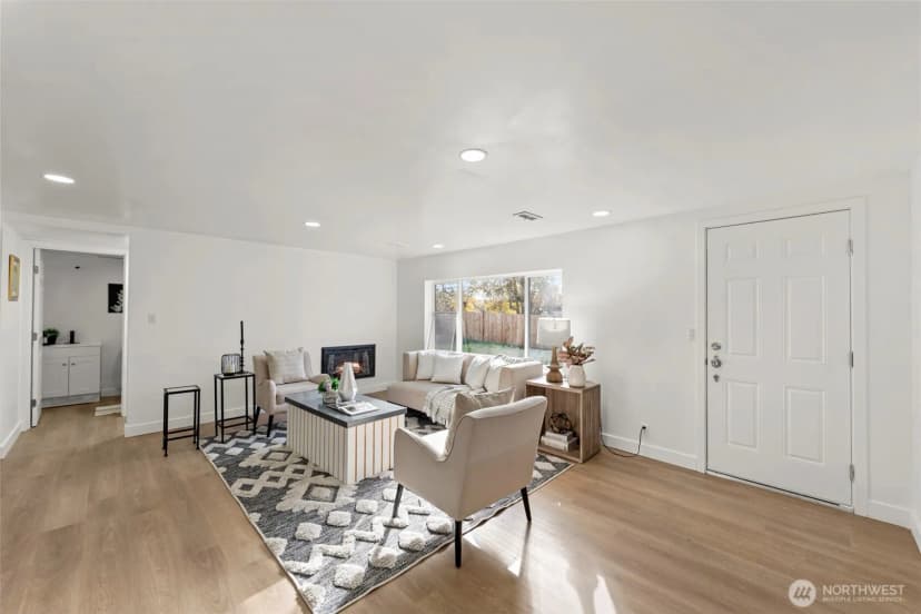 Property photo for 8305 Duncan Ave S, Seattle photo 17