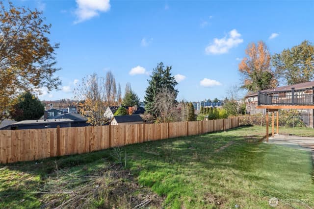 Property photo for 8305 Duncan Ave S, Seattle photo 3