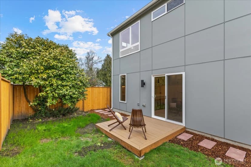 Property photo for 6530 18th Avenue Sw #b, Seattle photo 17