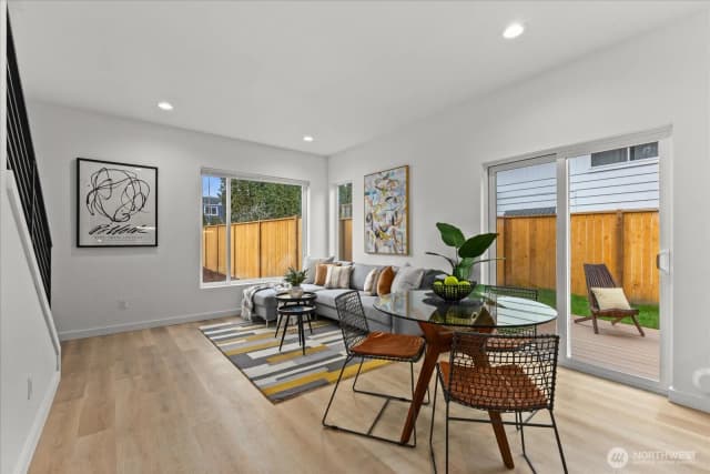 Property photo for 6530 18th Avenue Sw #b, Seattle photo 3