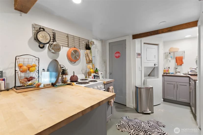 Property photo for 1053 S Southern Street, Seattle photo 16