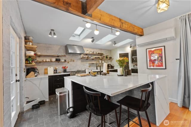 Property photo for 1053 S Southern Street, Seattle photo 5
