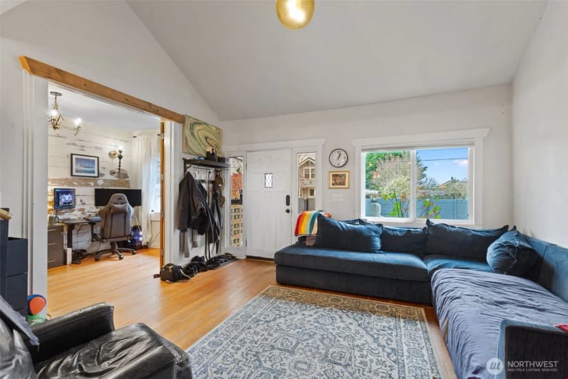Property photo for 1053 S Southern Street, Seattle photo 4