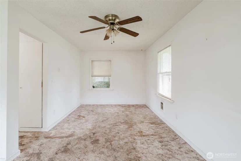 Property photo for 508 Yew Street, Centralia photo 8
