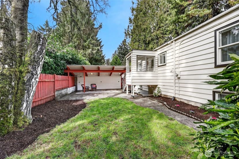 Property photo for 13015 Des Moines Memorial Drive S, Burien photo 24