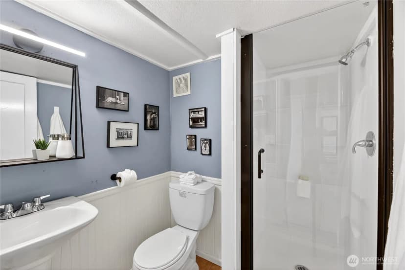 Property photo for 13015 Des Moines Memorial Drive S, Burien photo 21