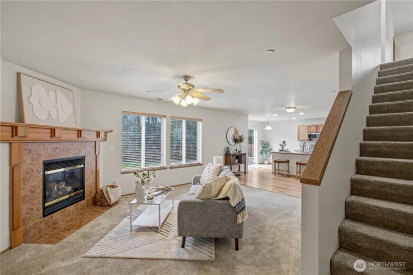 Property photo for 2261 Wallace Loop, Dupont photo 16
