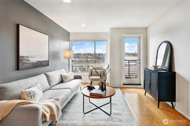 Property photo for 2046 14th Avenue W #b, Seattle photo 5