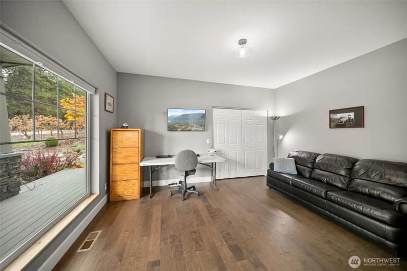 Property photo for 11709 Pear Tree Court, Leavenworth photo 14