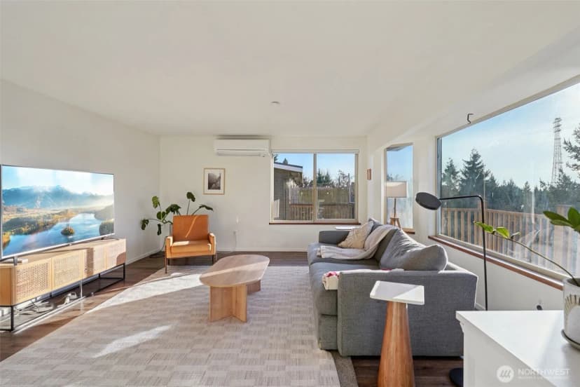 Property photo for 3308 N Narrows Drive, Tacoma photo 5