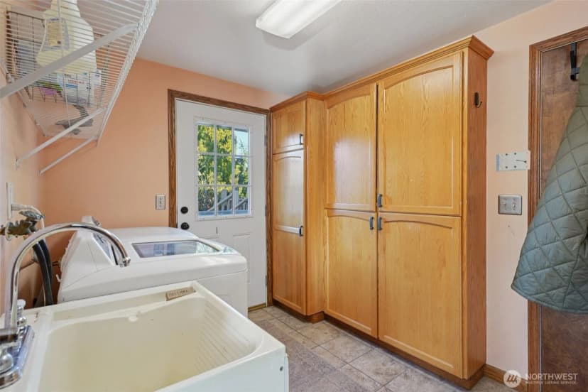 Property photo for 3308 N Narrows Drive, Tacoma photo 13