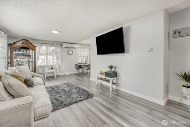 Property photo for 414 116th Place Sw, Everett photo 5