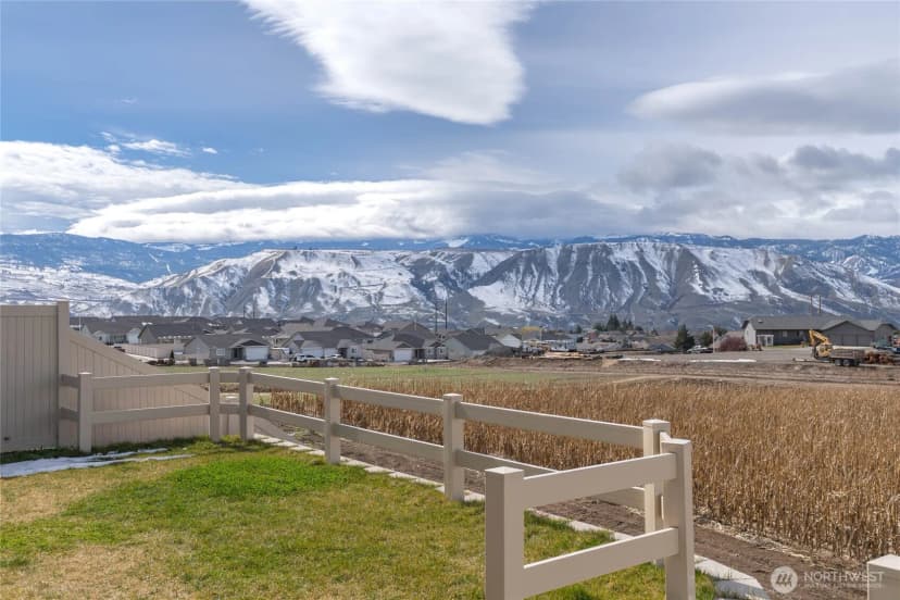Property photo for 2247 S Mystical Loop, East Wenatchee photo 23