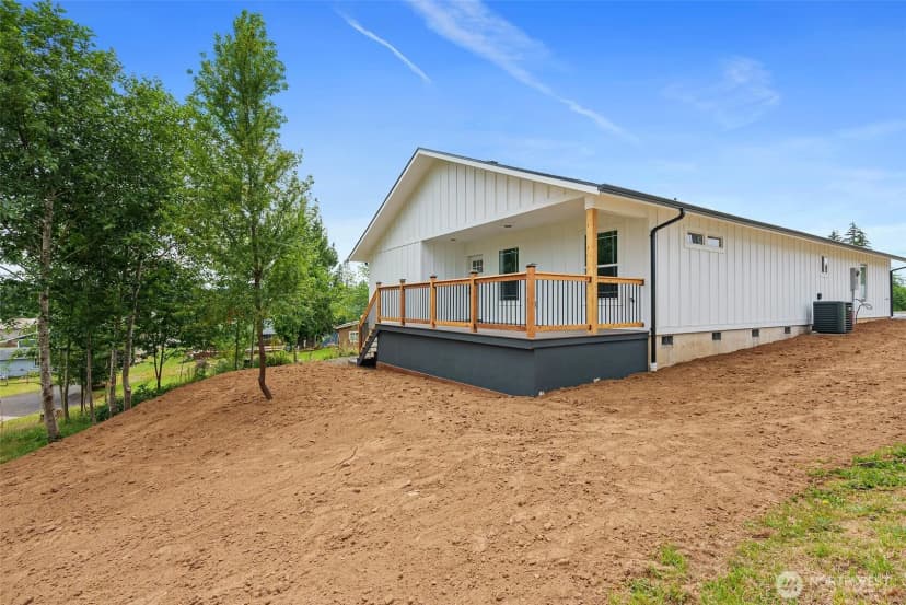 Property photo for 635 Elm Street, Raymond photo 17