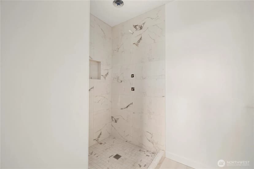 Property photo for 1136 B Nw 57th Street, Seattle photo 13