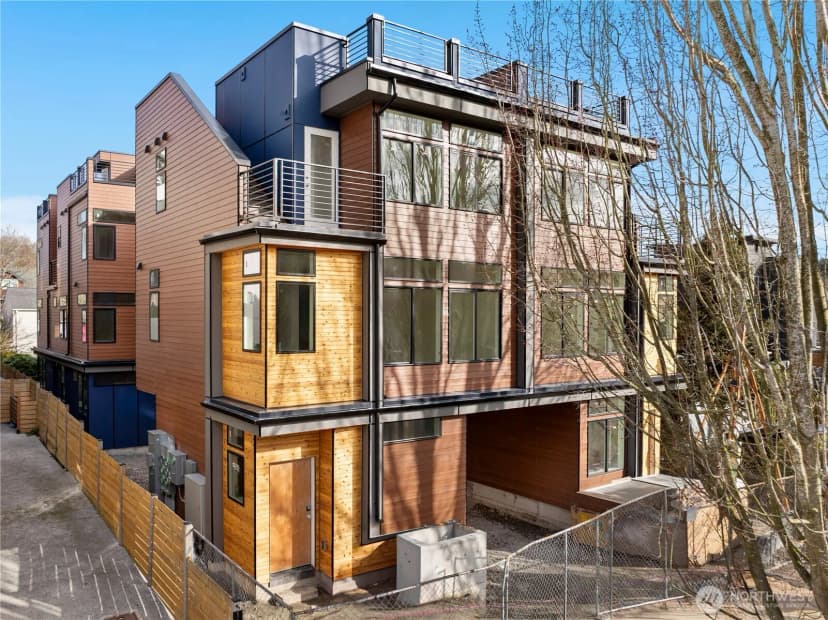Property photo for 1136 B Nw 57th Street, Seattle