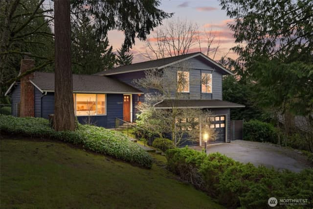 Property photo for 16609 Ne 91st Street, Redmond