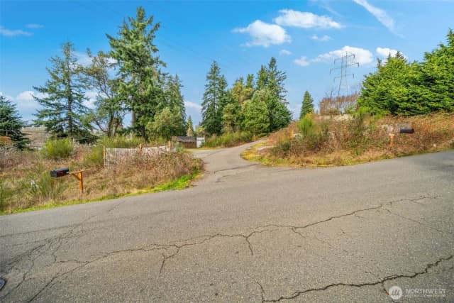 Property photo for 18800 10th Avenue Ne, Shoreline photo 3