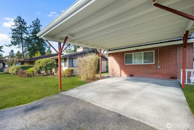 Property photo for 8415 Mt Tacoma Drive Sw, Lakewood photo 3