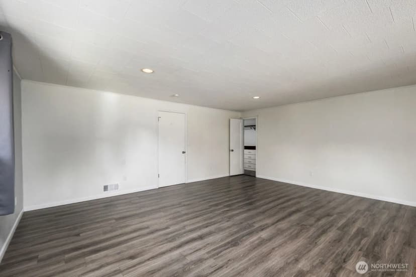 Property photo for 8415 Mt Tacoma Drive Sw, Lakewood photo 29