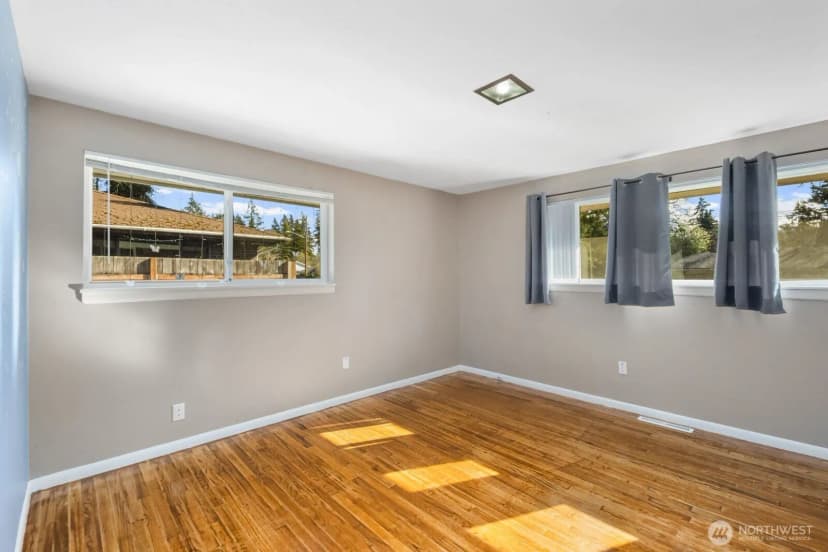 Property photo for 8415 Mt Tacoma Drive Sw, Lakewood photo 24