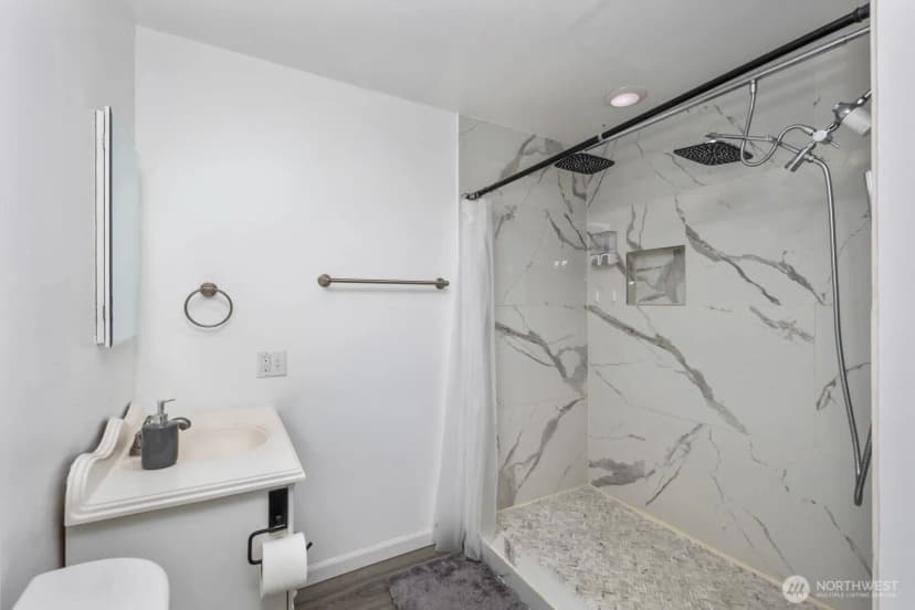 Property photo for 8415 Mt Tacoma Drive Sw, Lakewood photo 25