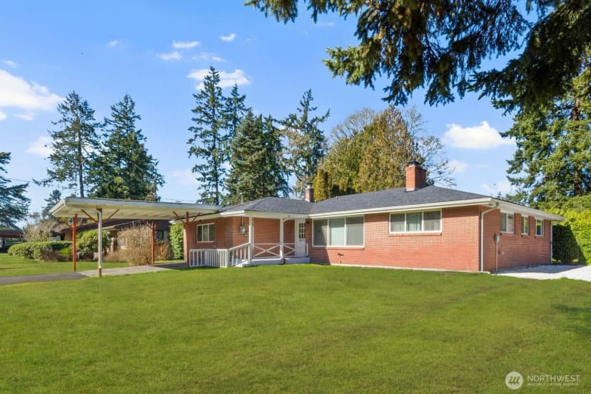 Property photo for 8415 Mt Tacoma Drive Sw, Lakewood