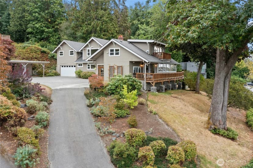 Property photo for 12506 Holmes Point Drive Ne, Kirkland photo 36