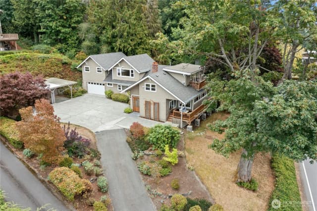 Property photo for 12506 Holmes Point Drive Ne, Kirkland photo 2
