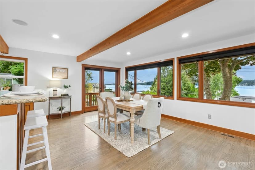 Property photo for 12506 Holmes Point Drive Ne, Kirkland photo 8
