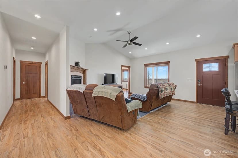 Property photo for 20746 Ne Rd D.5, Soap Lake photo 8