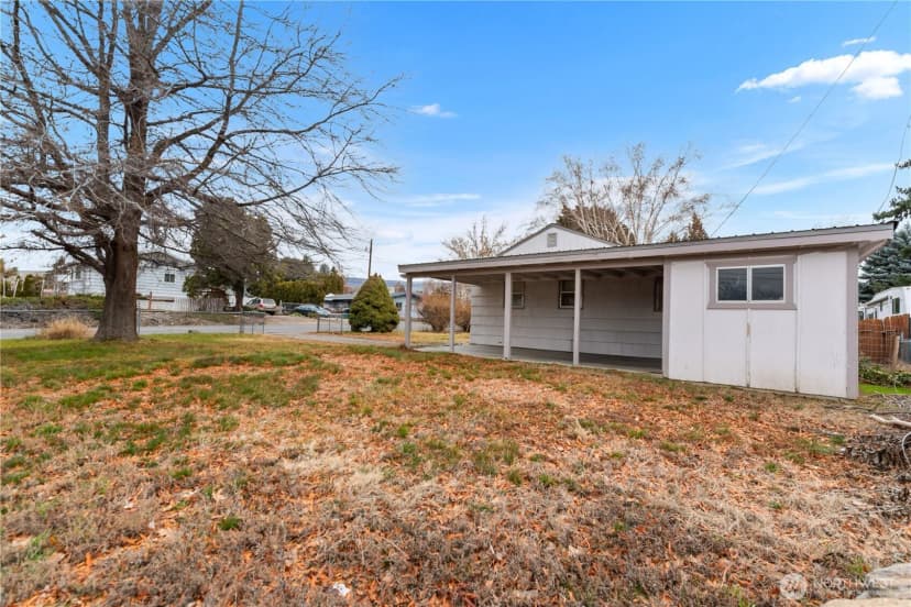Property photo for 1100 3rd Street, East Wenatchee photo 24