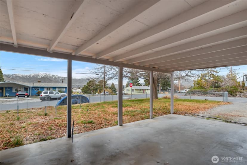 Property photo for 1100 3rd Street, East Wenatchee photo 23