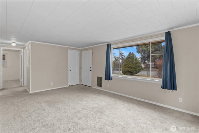 Property photo for 1100 3rd Street, East Wenatchee photo 4