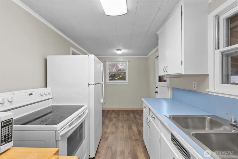 Property photo for 1100 3rd Street, East Wenatchee photo 11