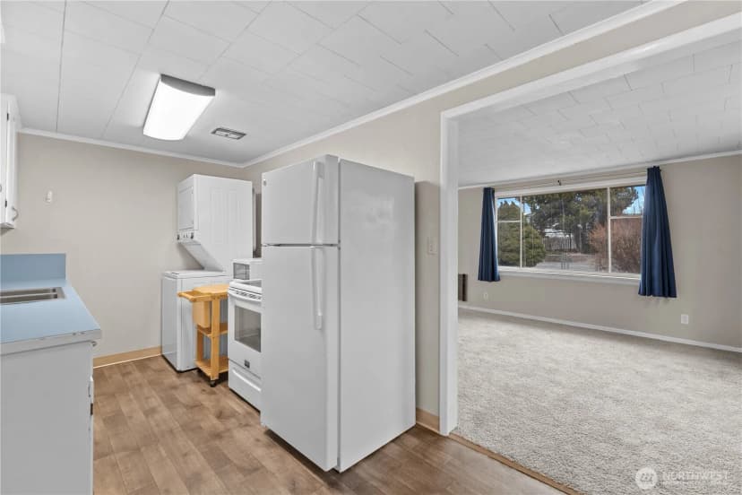 Property photo for 1100 3rd Street, East Wenatchee photo 9