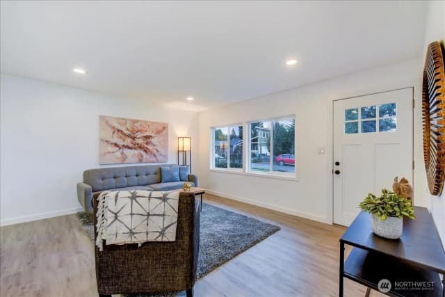 Property photo for 9320 31st Place Sw, Seattle photo 4