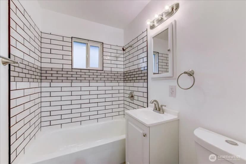 Property photo for 9320 31st Place Sw, Seattle photo 14