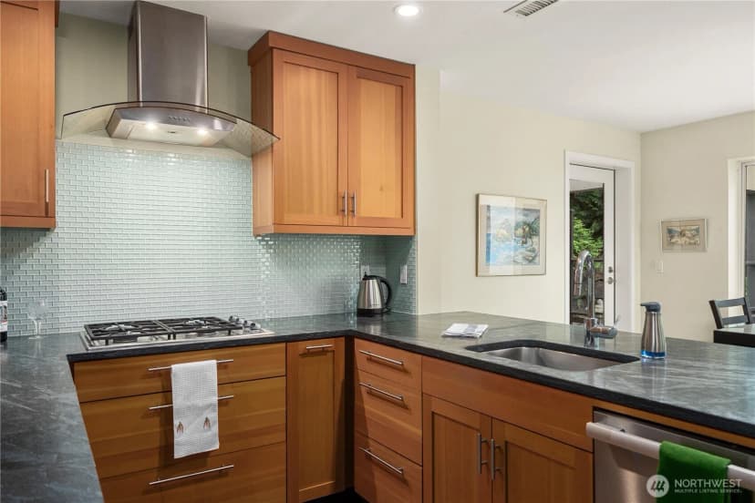 Property photo for 11122 Ne 41st Drive #31, Kirkland photo 11