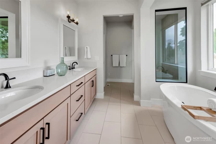 Property photo for 12143 Ne 170th Place, Bothell photo 23