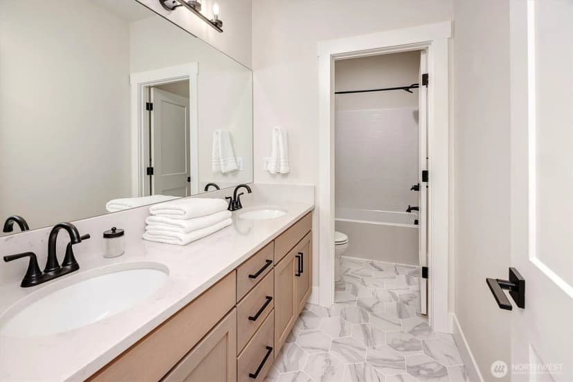 Property photo for 12143 Ne 170th Place, Bothell photo 26