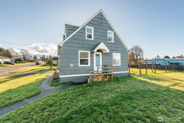Property photo for 1202 W 9th Street, Port Angeles photo 3