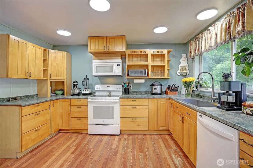 Property photo for 39729 State Route 530 Ne, Arlington photo 7